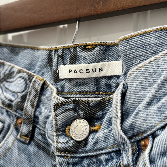 PacSun HighRise Straight Denim Jeans Butterfly Design Size 25 - Picture 2 of 5